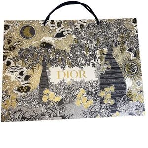 Luxury fashion shopping bag